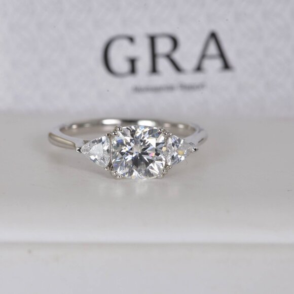 Moissanite 2.0ct Cushion Cut Engagement Ring - Picture 2 of 7